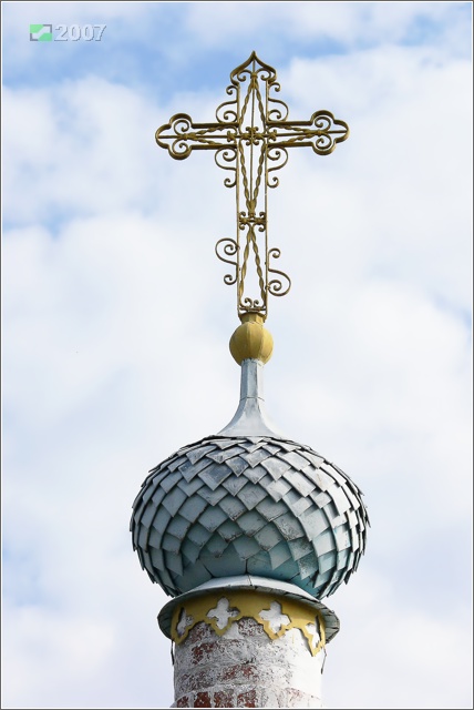 Ильинское. Церковь Георгия Победоносца. архитектурные детали, Западные ворота ограды, глава и крест