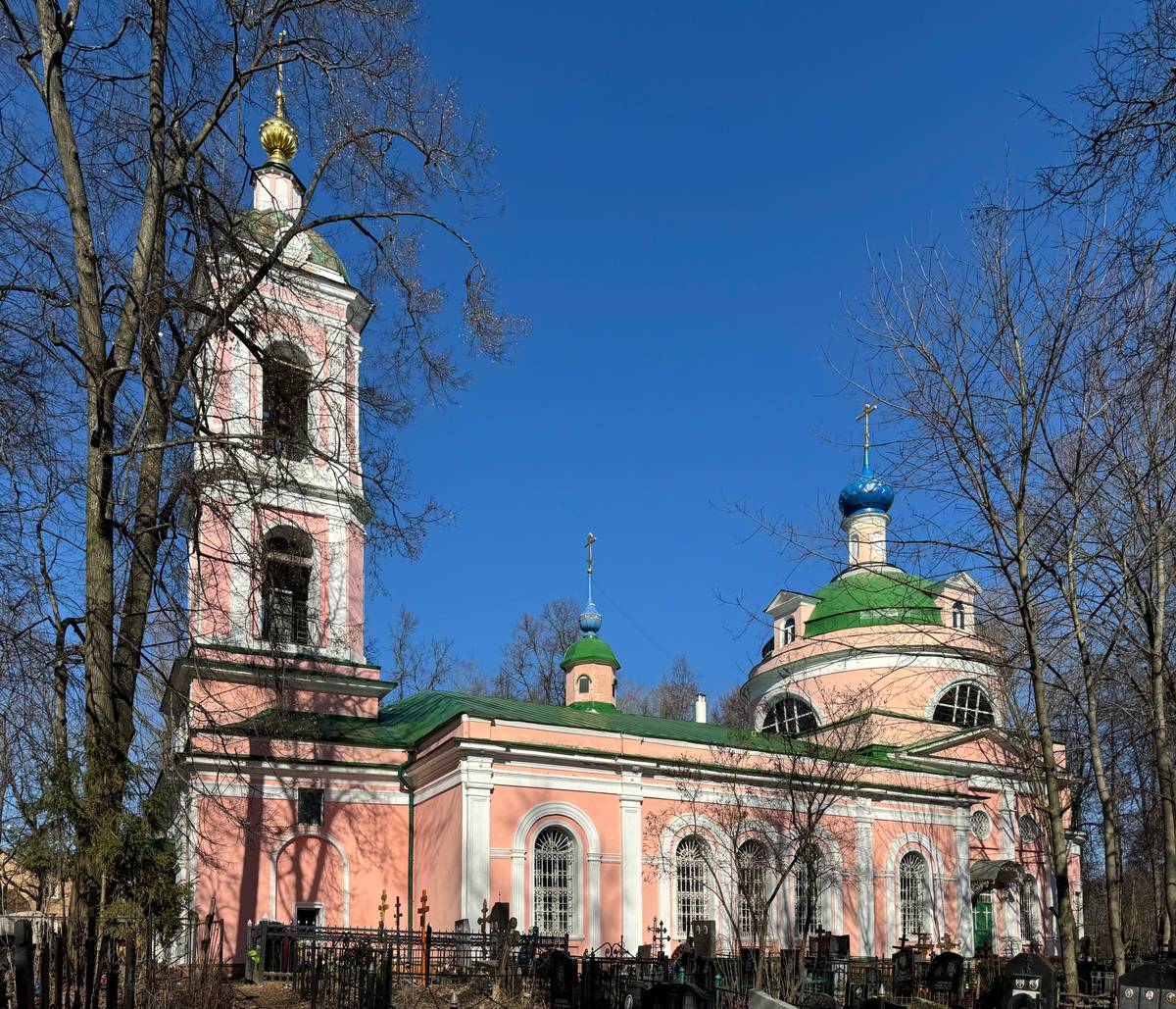 Вид с юго-запада, фасады. Церковь Рождества Христова, Заозерье (Павлово-Посадский городской округ и г. Электрогорск, Московская область)