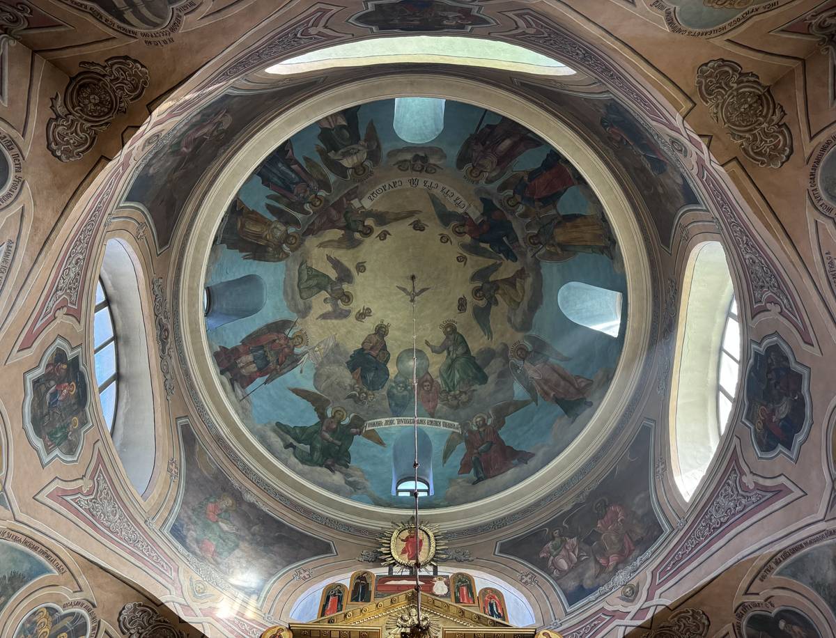 Роспись купола, интерьер и убранство. Церковь Рождества Христова, Заозерье (Павлово-Посадский городской округ и г. Электрогорск, Московская область)