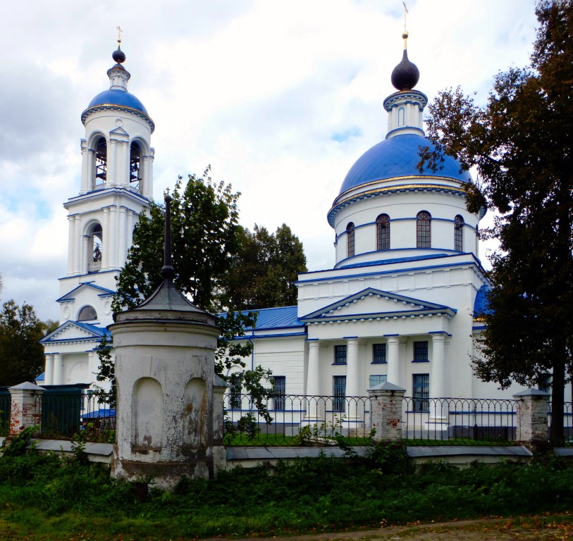 Стромынь. Церковь Успения Пресвятой Богородицы. фасады