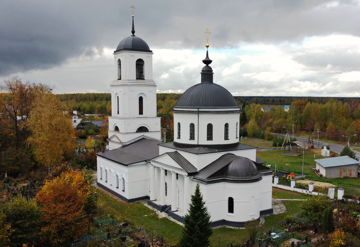 Новосергиево. Церковь Сергия Радонежского. фасады