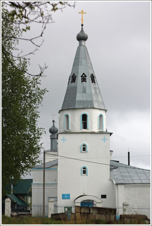 Заволжск. Церковь Богоявления Господня. архитектурные детали