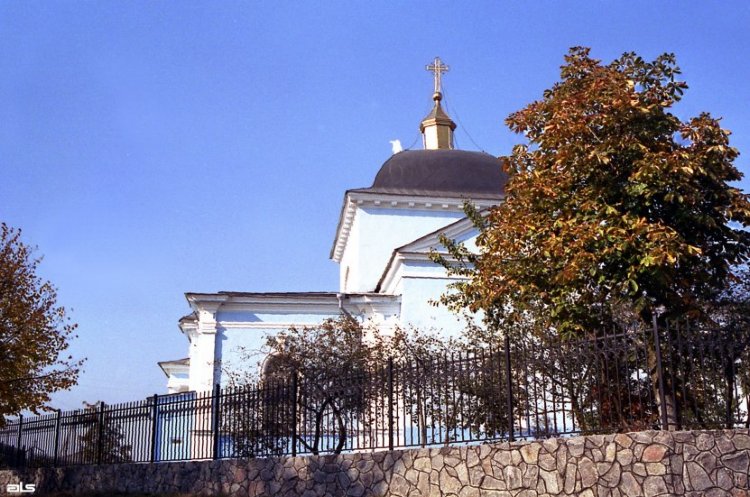 Церковь Василия Великого, Песочин (Харьковский район, Украина, Харьковская область). фасады