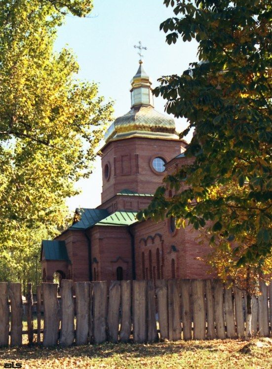 Волчанск. Церковь Жён-Мироносиц (новая). фасады