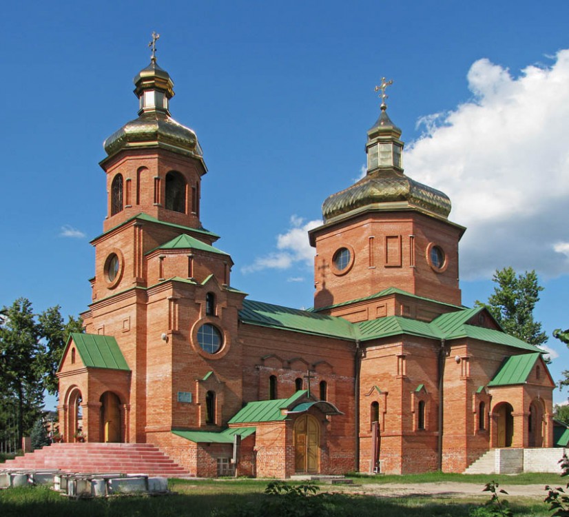 Волчанск. Церковь Жён-Мироносиц (новая). фасады