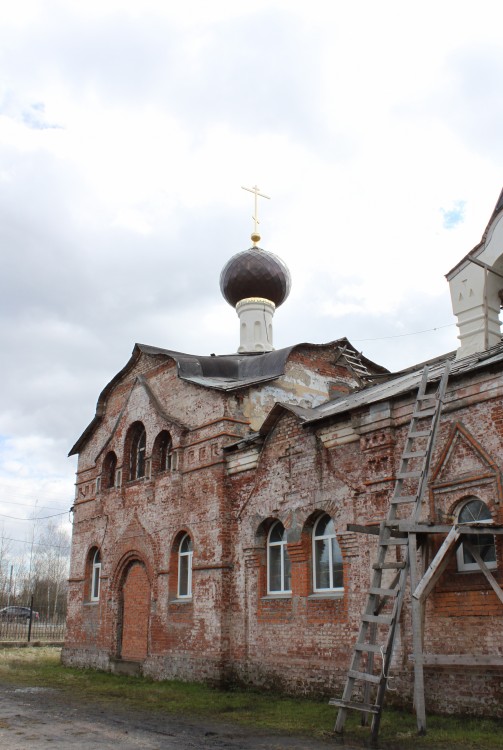 Церковь Анны Кашинской, Кузнецы (Павлово-Посадский городской округ и г. Электрогорск, Московская область). архитектурные детали, Основной объем,вид северо - запада