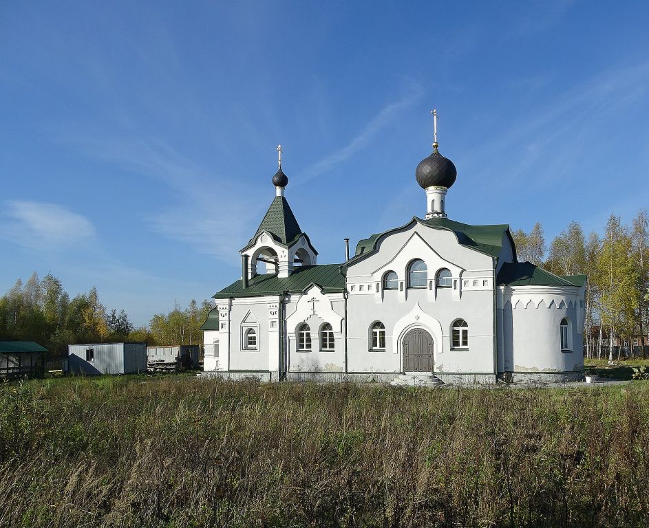 Церковь Анны Кашинской, Кузнецы (Павлово-Посадский городской округ и г. Электрогорск, Московская область). общий вид в ландшафте