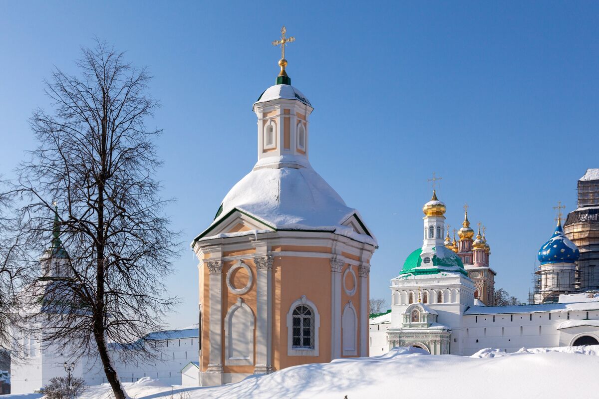 Красногорская часовня, Сергиев Посад (Сергиево-Посадский городской округ, Московская область). общий вид в ландшафте