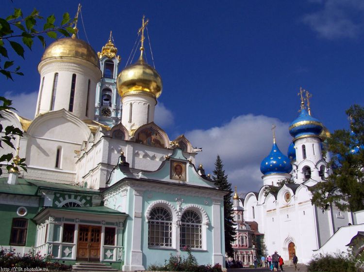 Троице-Сергиева Лавра. Собор Троицы Живоначальной, Сергиев Посад (Сергиево-Посадский городской округ, Московская область). фасады