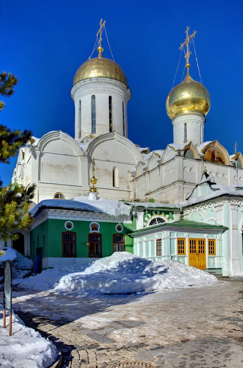 Троице-Сергиева Лавра. Собор Троицы Живоначальной, Сергиев Посад (Сергиево-Посадский городской округ, Московская область). фасады