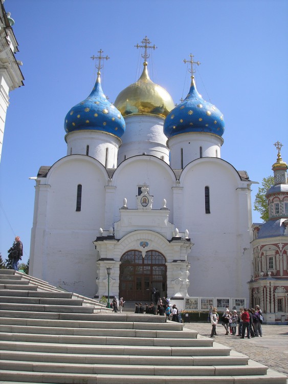 Сергиев Посад. Троице-Сергиева Лавра. Собор Успения Пресвятой Богородицы. фасады