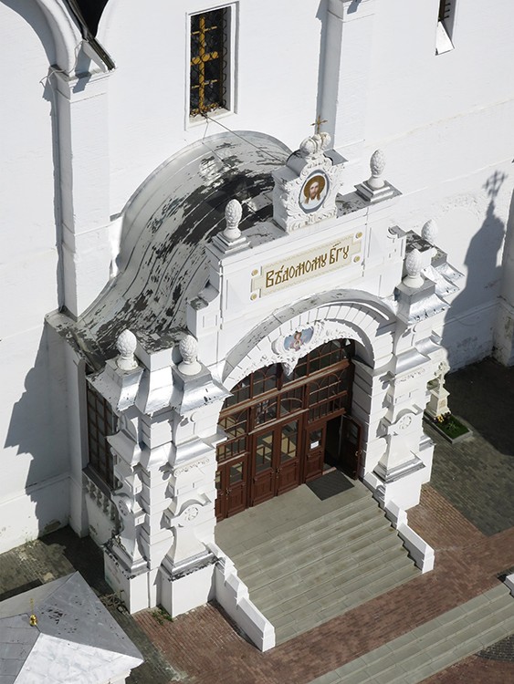 Троице-Сергиева Лавра. Собор Успения Пресвятой Богородицы, Сергиев Посад (Сергиево-Посадский городской округ, Московская область). архитектурные детали
