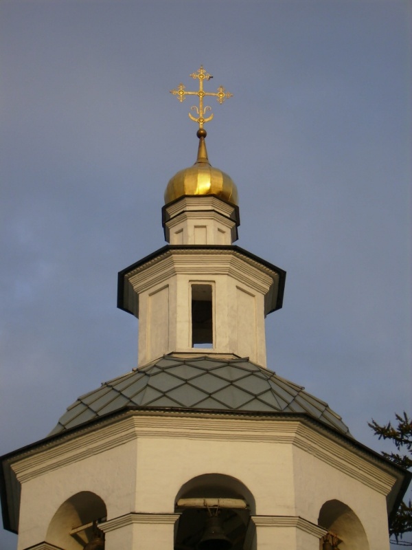 Видное. Церковь Успения Пресвятой Богородицы в Таболове. дополнительная информация, Надвратная  колокольня