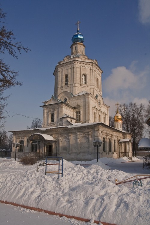 Видное. Церковь Успения Пресвятой Богородицы в Таболове. фасады