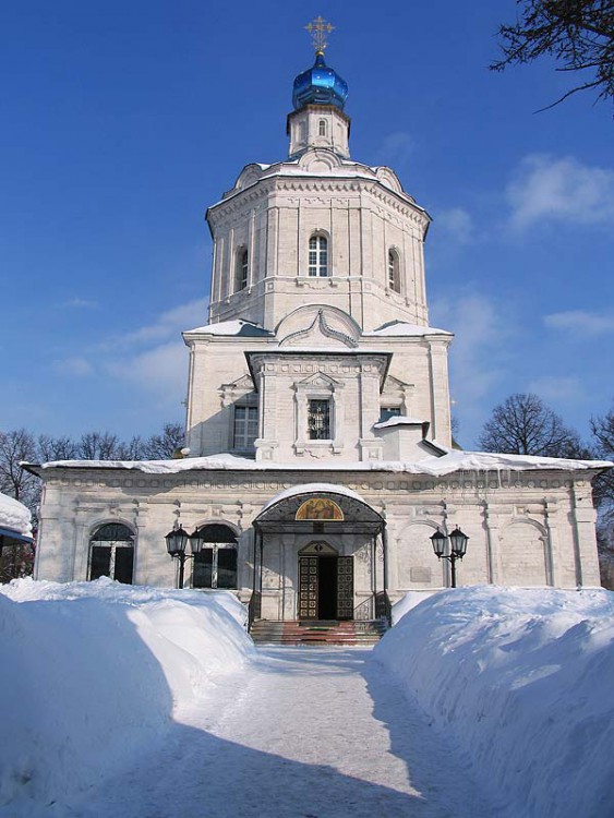 Видное. Церковь Успения Пресвятой Богородицы в Таболове. фасады