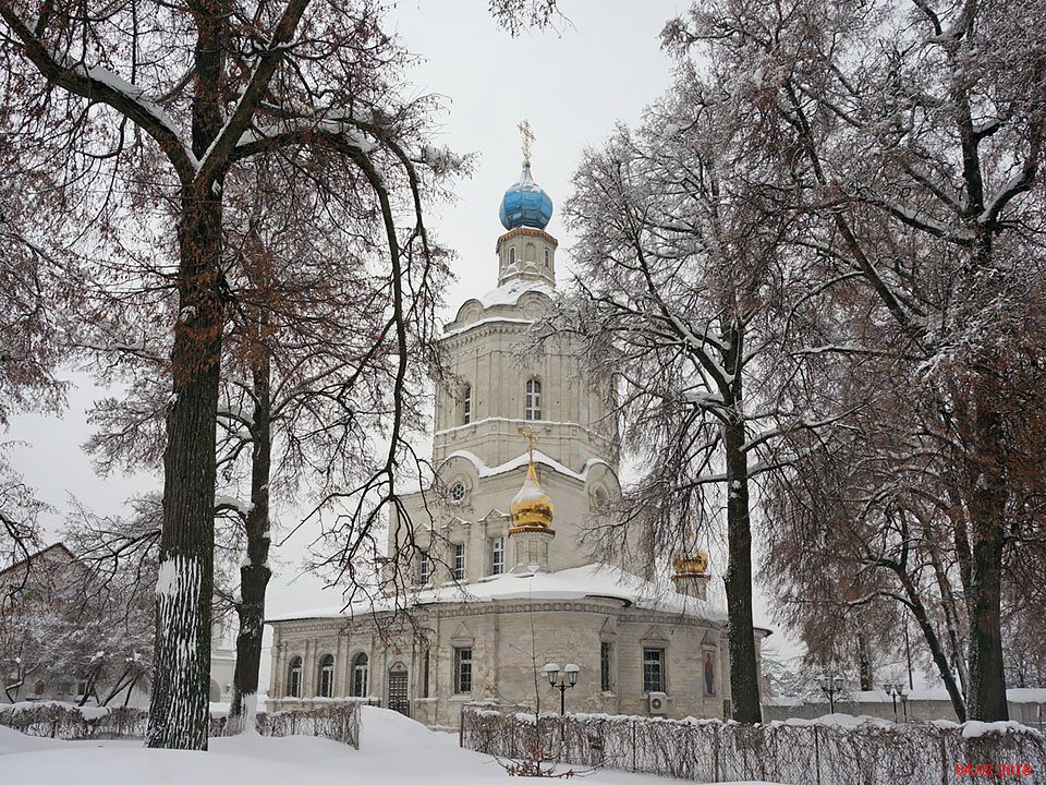 Видное. Церковь Успения Пресвятой Богородицы в Таболове. фасады