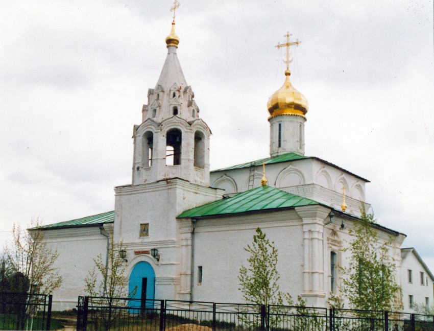 Церковь Троицы Живоначальной, Заворово (Раменский район и гг. Бронницы, Жуковский, Московская область). фасады