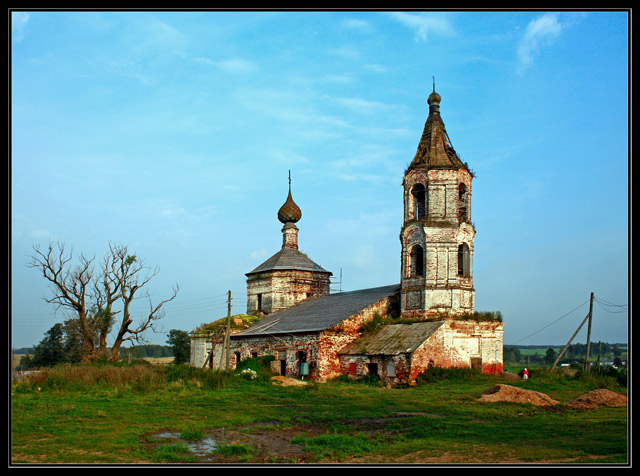 Церковь Рождества Христова, Рождествено (Некрасовский район, Ярославская область). фасады