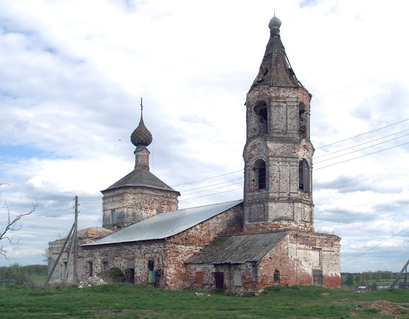 Церковь Рождества Христова, Рождествено (Некрасовский район, Ярославская область). фасады