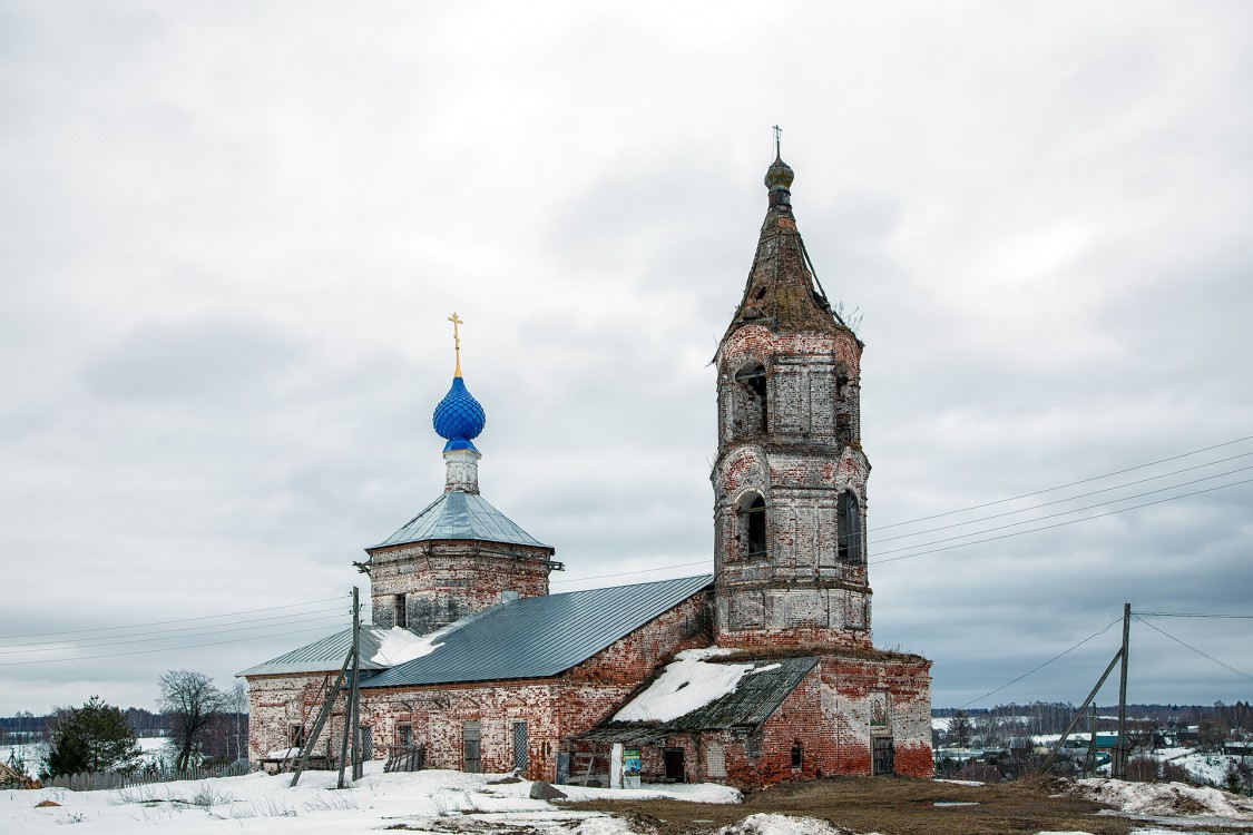 Церковь Рождества Христова, Рождествено (Некрасовский район, Ярославская область). фасады