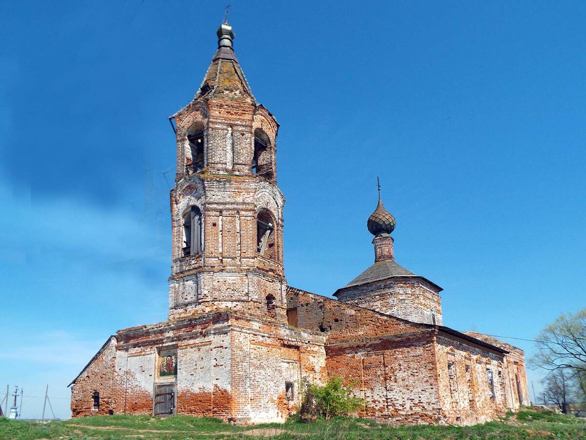 Церковь Рождества Христова, Рождествено (Некрасовский район, Ярославская область). фасады