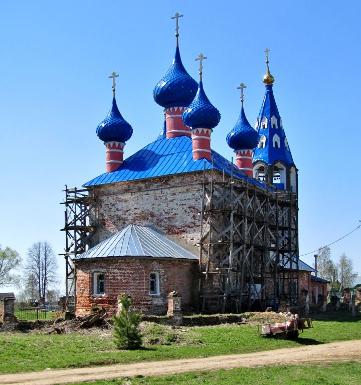 Гисметео некрасовское ярославская. Кувакино Ярославская область храм. Село Кувакино Ярославская область храм Архангела Михаила. Село Кувакино Некрасовский район. Село Кувакино Некрасовский район Ярославская область.