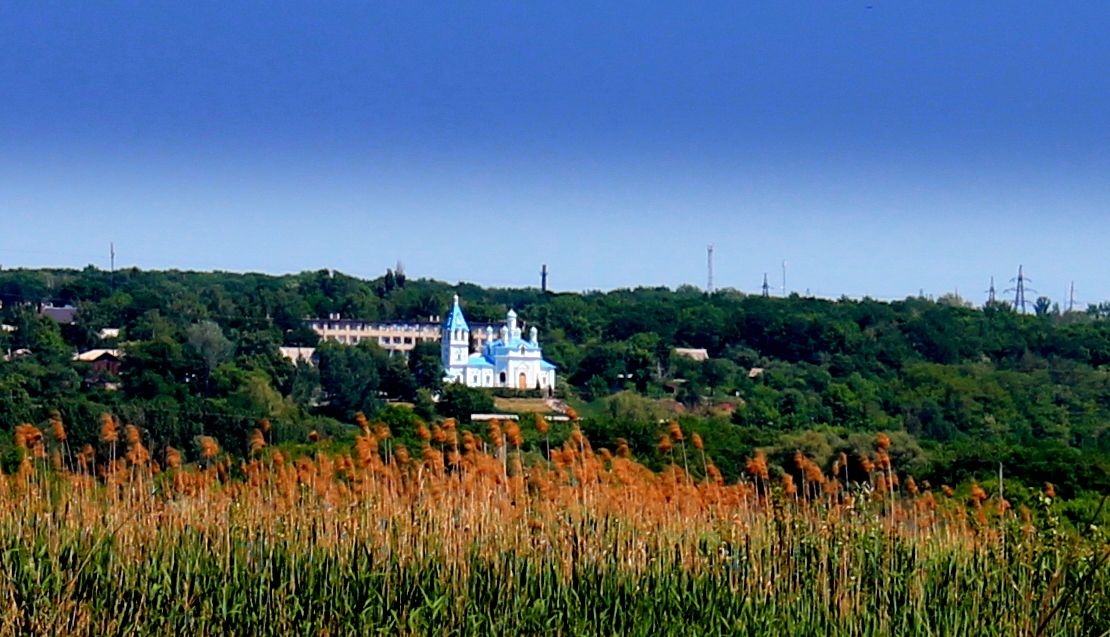 Церковь Владимирской иконы Божией Матери, Кочеток (Чугуевский район, Украина, Харьковская область). общий вид в ландшафте