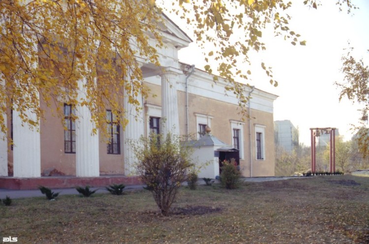 Собор Покрова Пресвятой Богородицы, Чугуев (Чугуевский район, Украина, Харьковская область). фасады