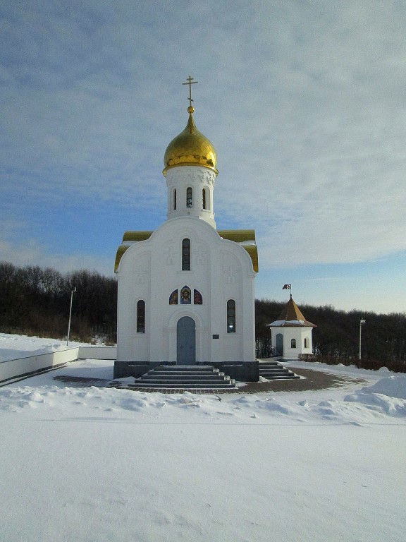 Часовня Иоанна Воина на высоте Конева, Солоницевка (Харьковский район, Украина, Харьковская область). фасады