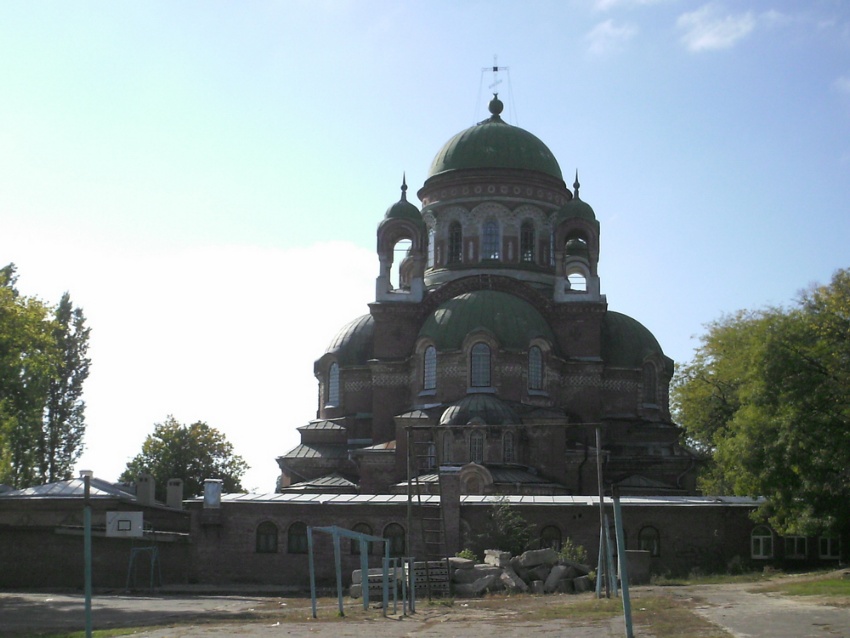 Церковь Александра Невского (новая), Новочеркасск (Новочеркасск, город, Ростовская область). общий вид в ландшафте