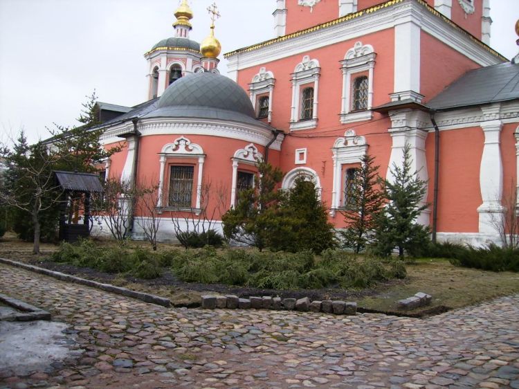 Мещанский. Мещанское подворье. Церковь Троицы Живоначальной в Троицкой слободе. архитектурные детали