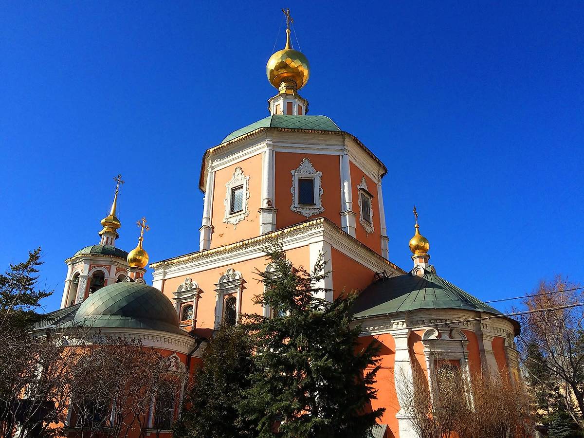 фасады. Мещанское подворье. Церковь Троицы Живоначальной в Троицкой слободе, Мещанский (Центральный административный округ (ЦАО), г. Москва)