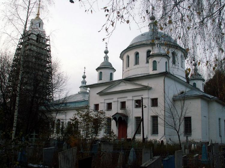 Эрлекс. Церковь Троицы Живоначальной. фасады