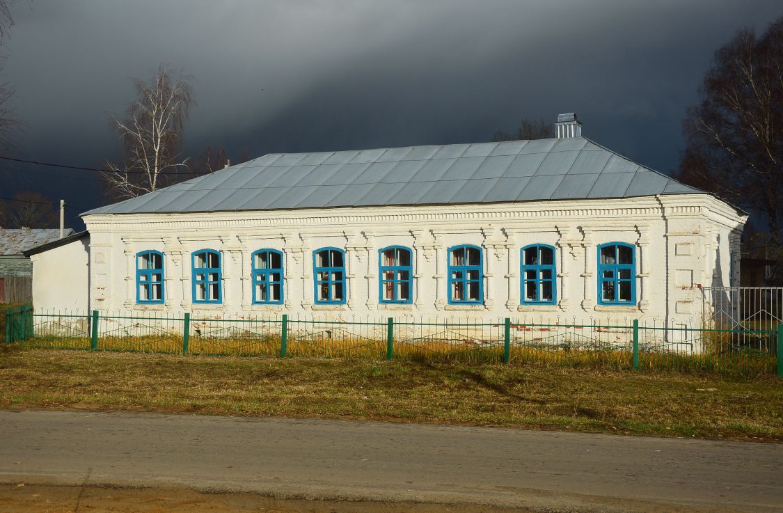 Церковь Рождества Христова, Заколпье (Гусь-Хрустальный район и г. Гусь-Хрустальный, Владимирская область). дополнительная информация, Здание церковно-приходской школы