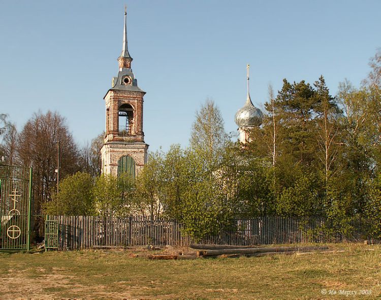 Семёновское. Церковь Казанской иконы Божией Матери. общий вид в ландшафте