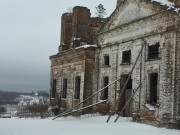 Церковь Покрова Пресвятой Богородицы, На заднем плане Казанская церковь села Семёновского<br>, Новлянское, Заволжский район, Ивановская область