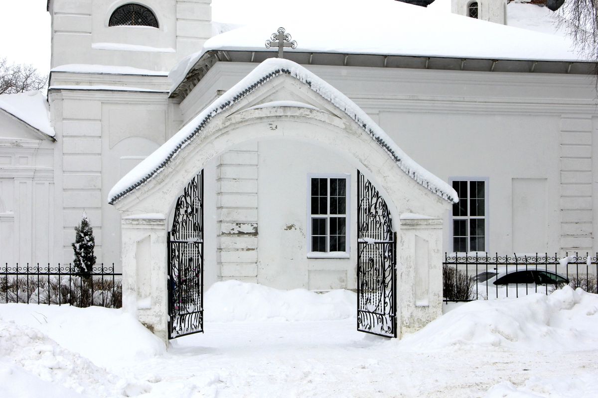 Церковные ворота., архитектурные детали. Церковь Успения Пресвятой Богородицы, Наволоки (Кинешемский район, Ивановская область)