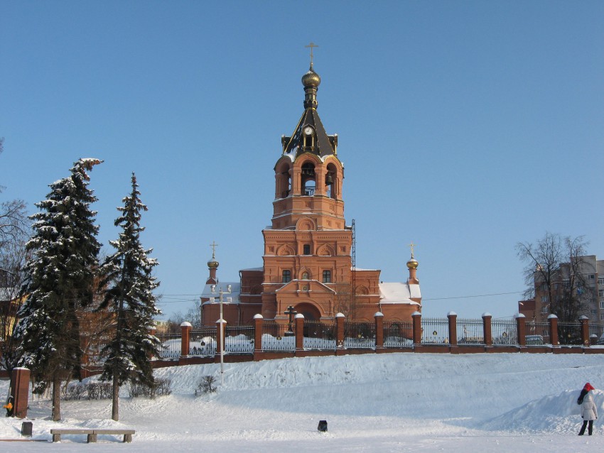 Собор Троицы Живоначальной, Раменское (Раменский район и гг. Бронницы, Жуковский, Московская область). фасады