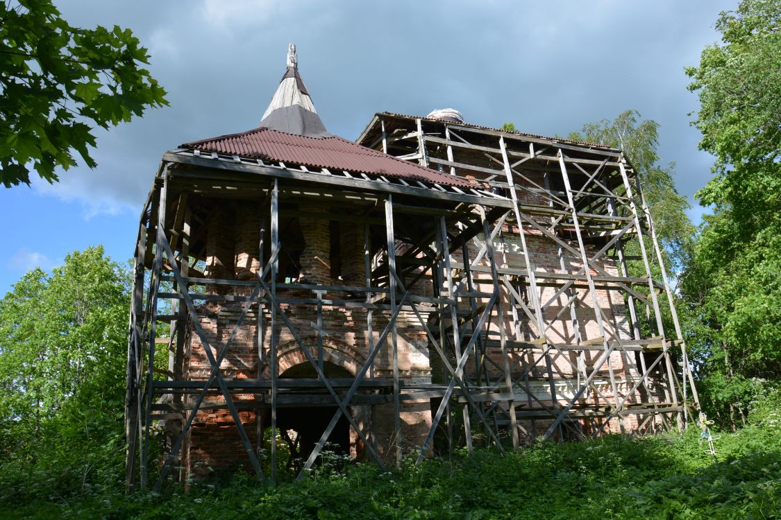 Церковь Покрова Пресвятой Богородицы, Бабино (Подбережье) (Волховский район, Ленинградская область). документальные фотографии