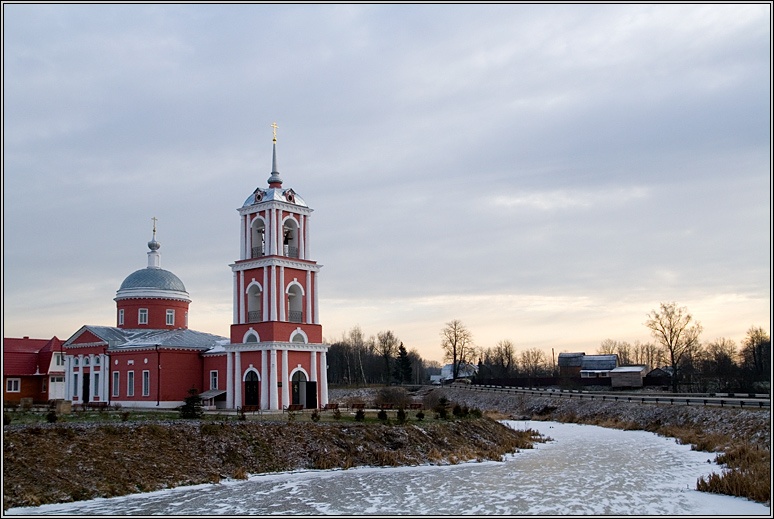 Алёшино. Церковь Георгия Победоносца. общий вид в ландшафте