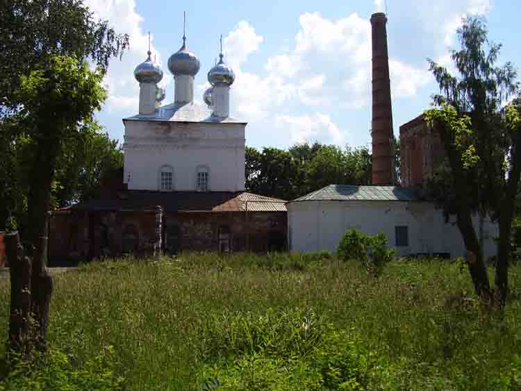 Кинешма. Церковь Сретения Господня. общий вид в ландшафте