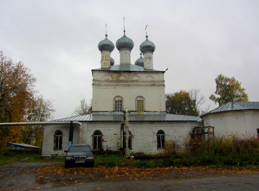 Церковь Сретения Господня, Кинешма (Кинешемский район, Ивановская область). общий вид в ландшафте