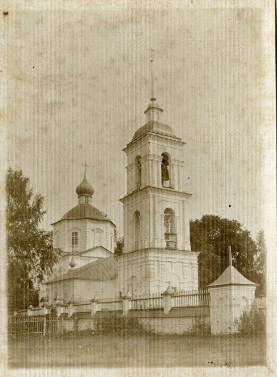 Октябрьский. Колокольня церкви Иоанна Богослова. архивная фотография, Фото нач. XX в. Хранится в Доме-музее святителя Василия, епископа Кинешемского в Кинешме.