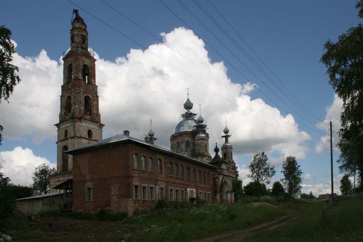 Церковь Воскресения Словущего, Воскресенское (Угличский район, Ярославская область). фасады
