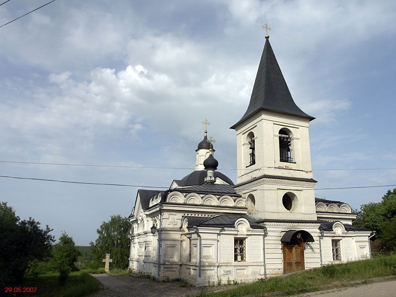 Таруса. Церковь Воскресения Христова. фасады