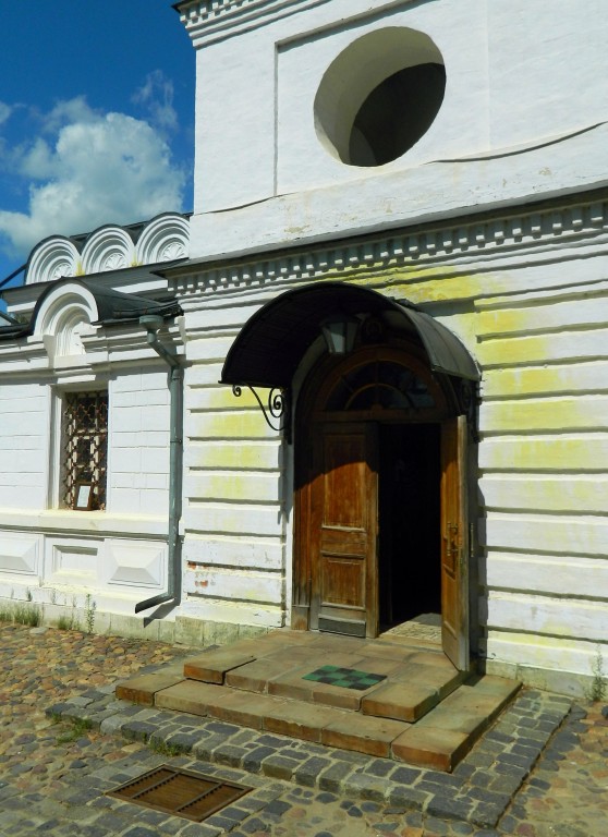 Церковь Воскресения Христова, Таруса (Тарусский район, Калужская область). архитектурные детали