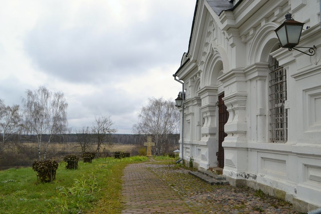 Церковь Воскресения Христова, Таруса (Тарусский район, Калужская область). архитектурные детали
