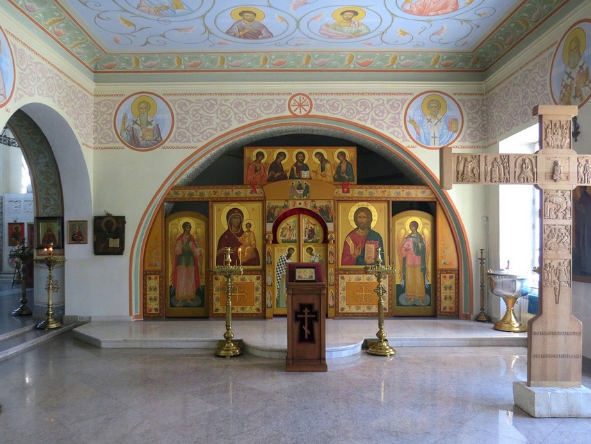 Собор Петра и Павла, Таруса (Тарусский район, Калужская область). интерьер и убранство, Интерьер южного придела