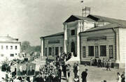 Собор Петра и Павла, Фото 1950-55 гг. Источник:Таруса дедов и внуков. Фотоальбом. Сост. В.В. Щербаков -Калуга 2014, Издательство «Фридгельм». Фото из фондов Тарусского краеведческого музея.<br>, Таруса, Тарусский район, Калужская область