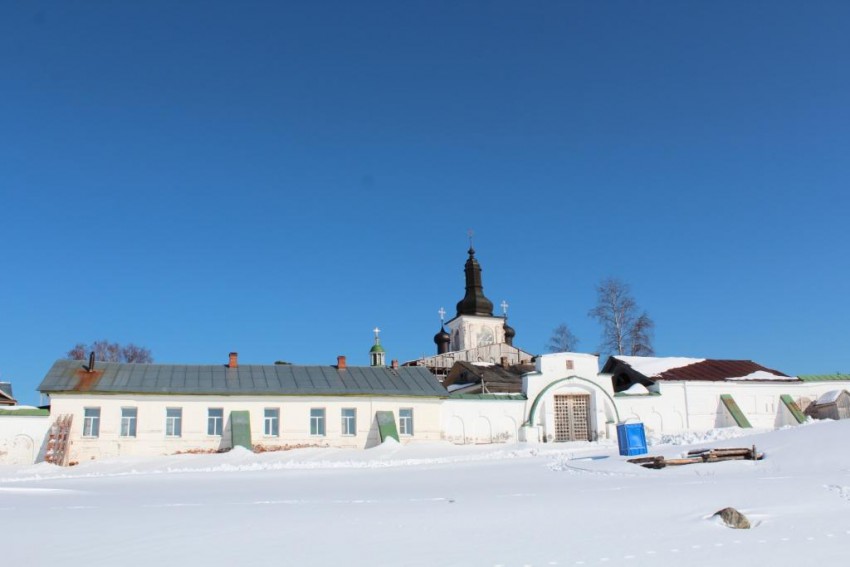 Воскресенский Горицкий монастырь, Горицы (Кирилловский район, Вологодская область). общий вид в ландшафте, Вид с запада